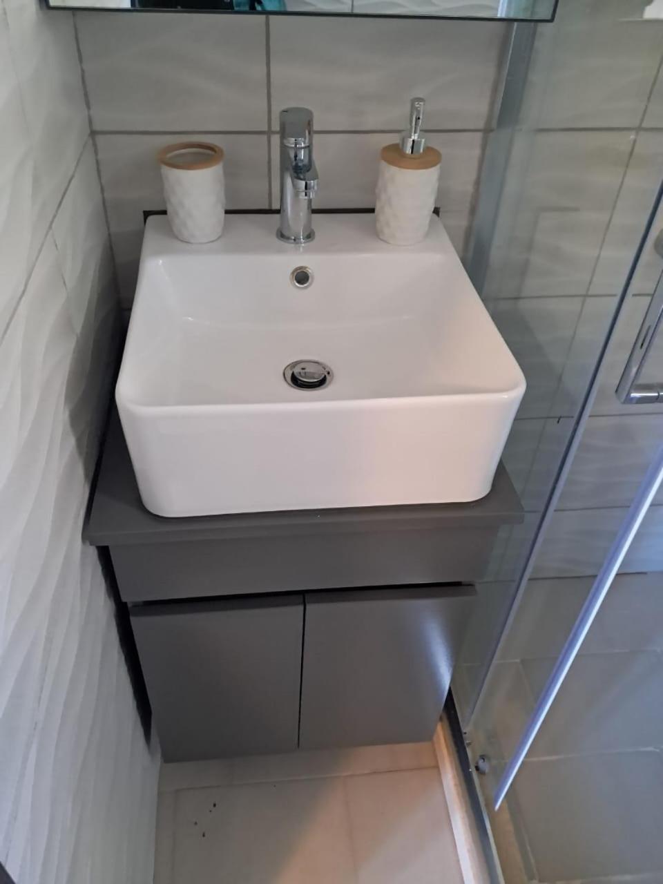 Erodios Apartments Καλύβες Εξωτερικό φωτογραφία